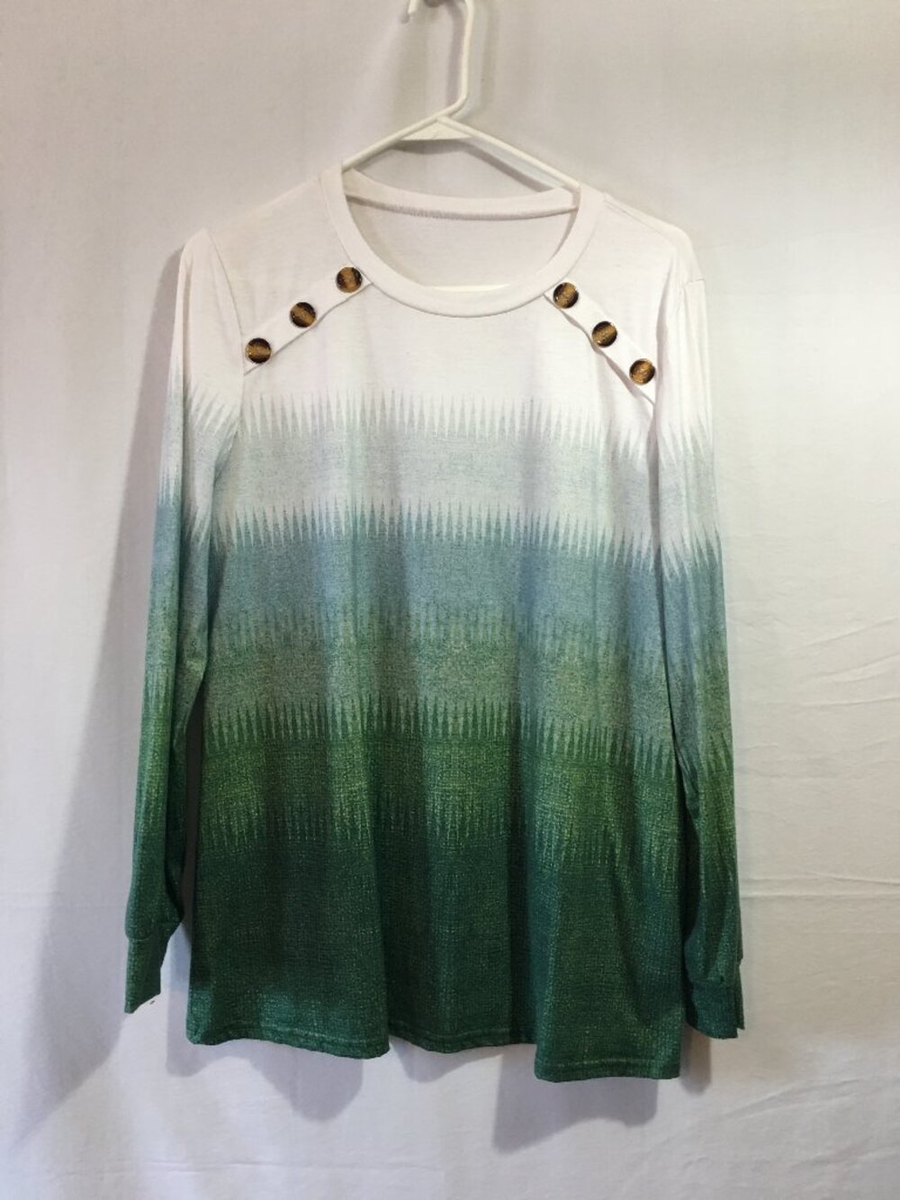 Plus Size Women's Green Ombre Chevron Button-Shoulder Long Sleeve Tunic Top